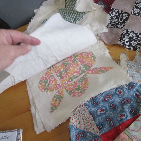 Estate Sale Vintage Handmade quilt blocks squares and fabric over 55 - Picture 4 of 9